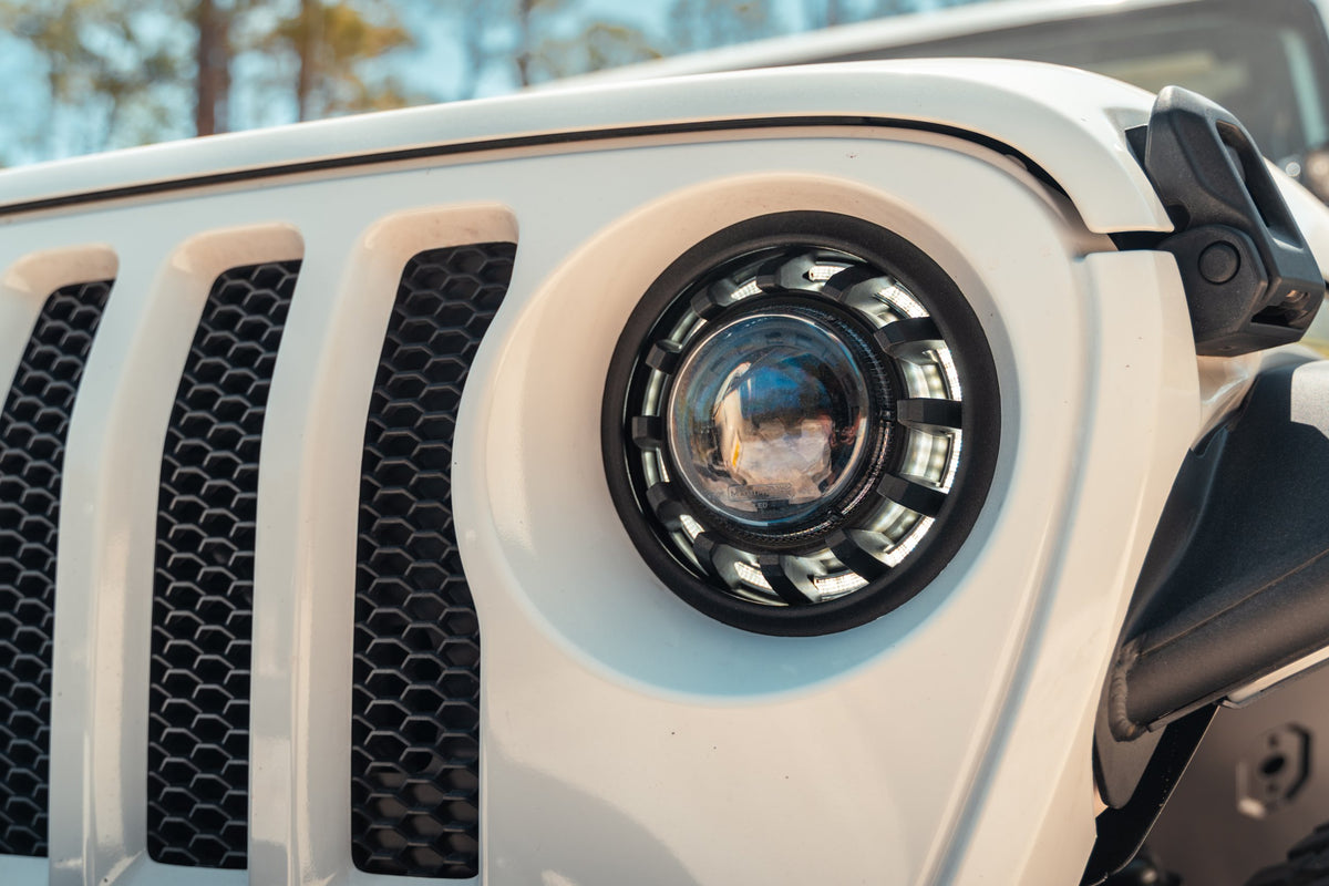 Reflektory LED Morimoto Super7 LF517 – Jeep Wrangler JL 2018–2026 / Gladiator JT 2020–2026